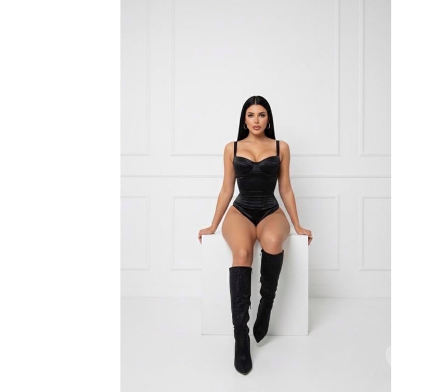 Escorts West London West Ealing - West London - Photos for Bia only available for 2 days ❤️‍🔥🇧🇷💋🎉