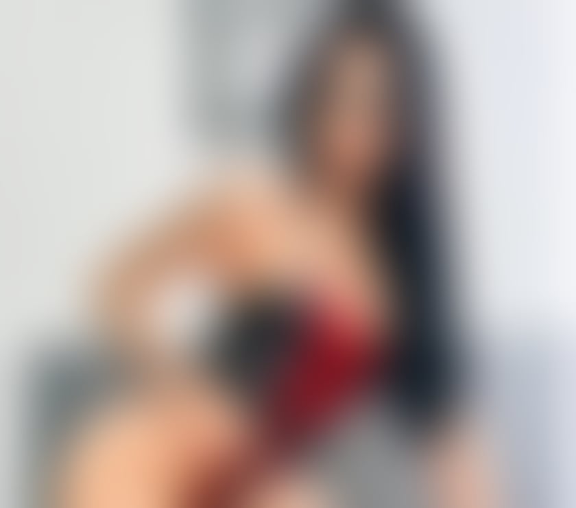 Samantha party girls I come to you now