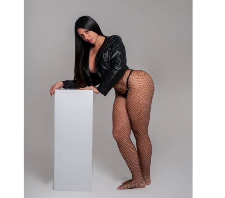 Escorts South West London Tooting Broadway - South West London - Photos for Iza Hot Latina 💕👅 ✅ Tooting