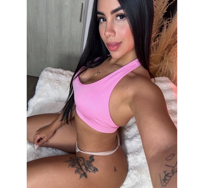 Escorts East London Redbridge - Photos for ❤️‍🔥🎉AMANDA SEXY LATINA❤️‍🔥🎉