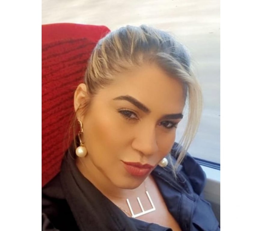 Escorts Essex Epping Forest - Photos for Juicy Melyna available 24 7