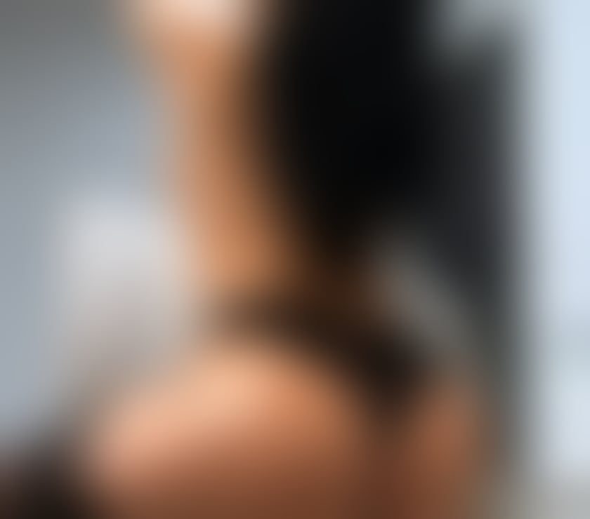 Escorts East London Stratford Station - East London - Photos for NEW GIRL IN AREEA