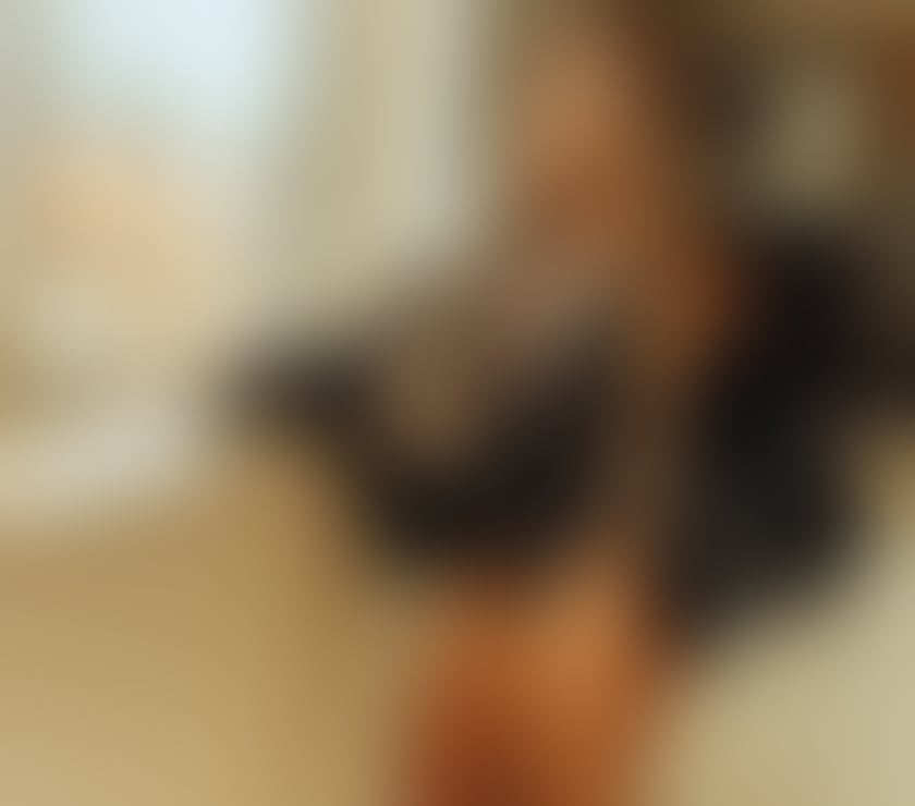 Escorts North London Manor House - North London - Photos for 🔥Curvy Brazilian Blonde 🇧🇷 PARTY GIRL 🥂