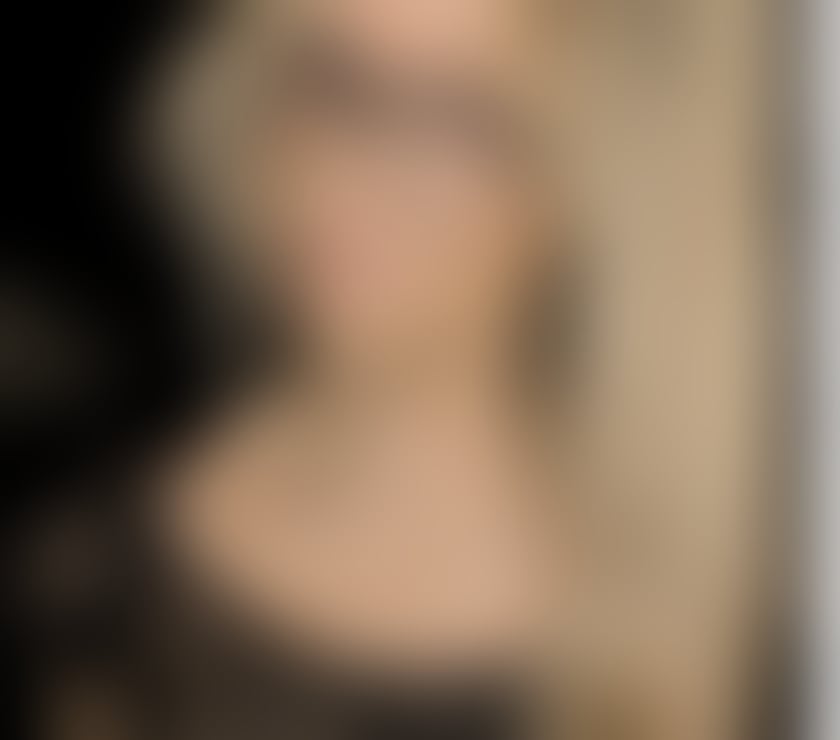 Zara 🩷 English Milf gym bunny 😍