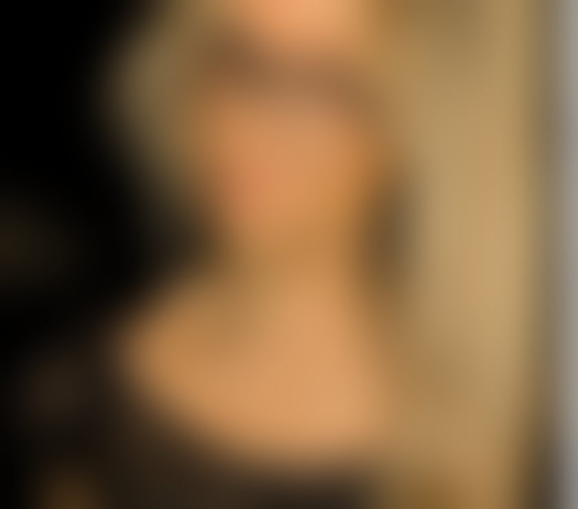 Photos for Zara 🩷 English Milf gym bunny 😍