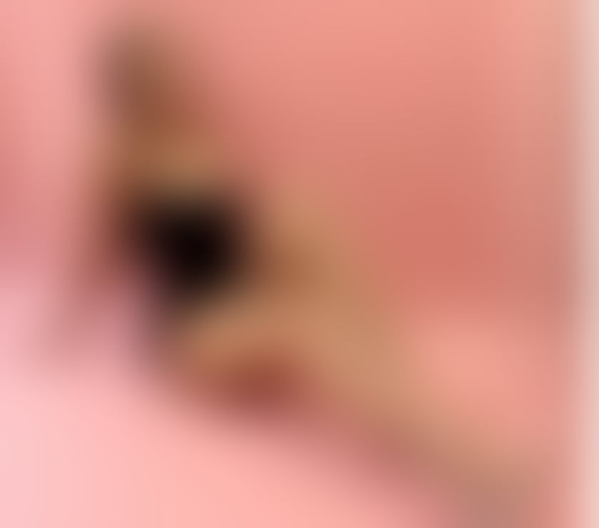 💋English Slim Pert Escort Discreet Outcalls Late Nights