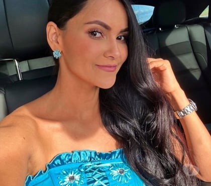 Escorts Paddington (H&C Line) Station West London - Photos for slim brunette with small breasts, all natural.