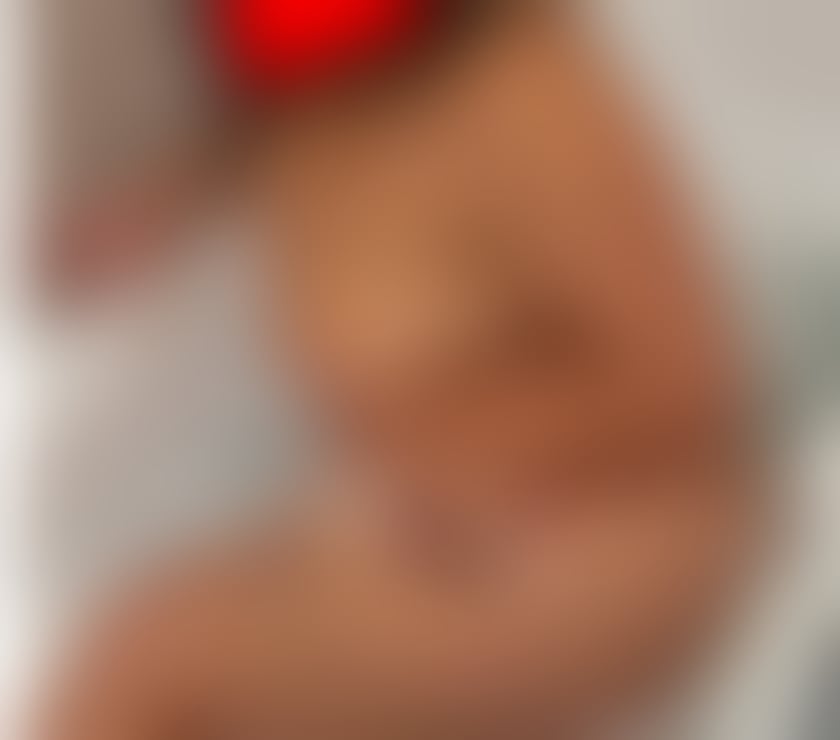 Escorts and Massages Batley Kirklees - Photos for Hello I’m Roxy Party girls