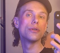 fem sub hosting tonight kensington