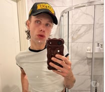 sub bttm 2night! and through the holidays