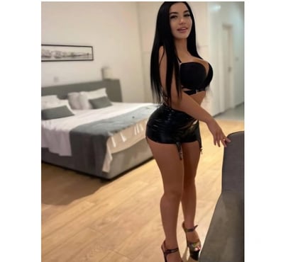 Escorts Eastbourne Town Centre Eastbourne - Photos for SWEET AND FRIENDLY 💯PARTY GIRLS🥂OUTCALL only