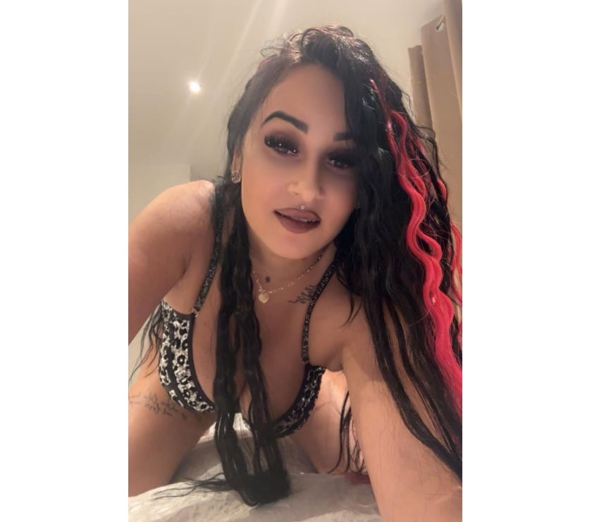 Escorts Neasden North West London - Photos for Hi I’m rebeka incalll outcall nice party lady