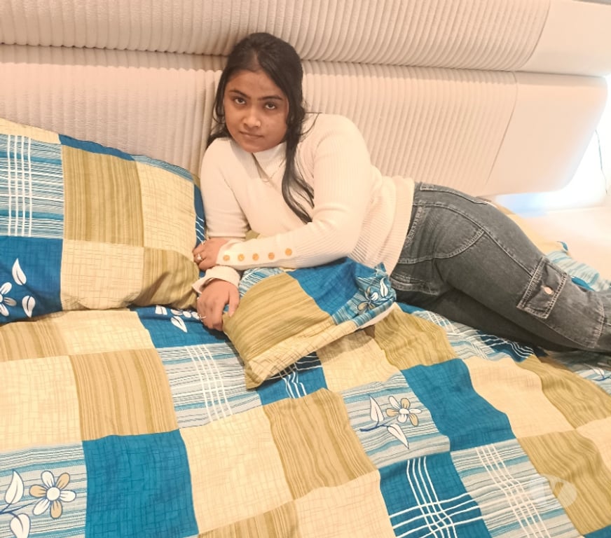 Other Services Central London London Bridge Station - Central London - Photos for Indian college girl available 24 7