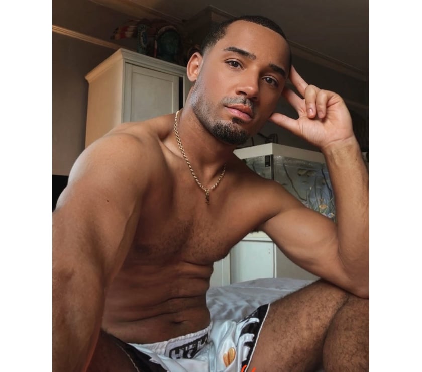 Escorts and Massages Kingston Upon Thames Town Centre Kingston upon Thames - Photos for 🇪🇸 RODRIGO NEW TO TOWN STRAIGHT MALE