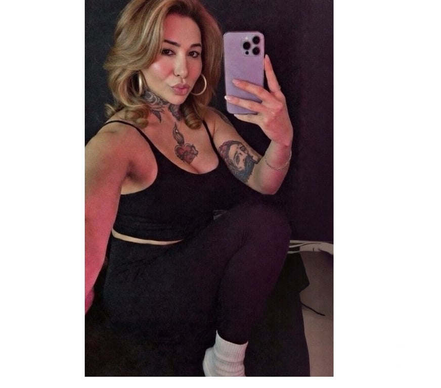 Escorts Somerset Taunton - Somerset - Photos for LADYBOY BIG SURPRISE!!! SHEMALE .TS CARLA BIG SURPRISE