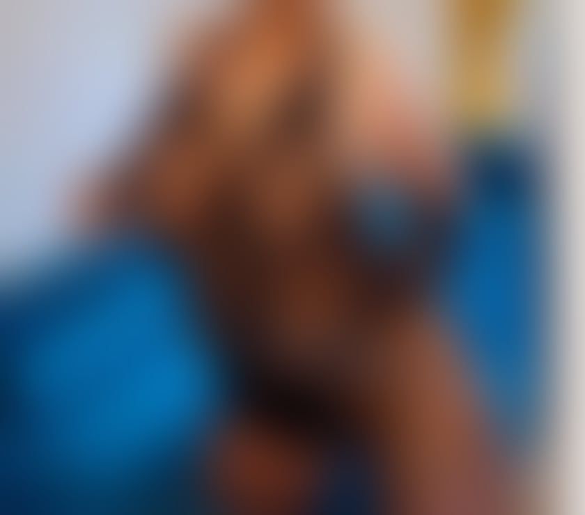  Escorts Hounslow Town Centre Hounslow - Photos for 🍉📞elly curby girl 👅best service 💖