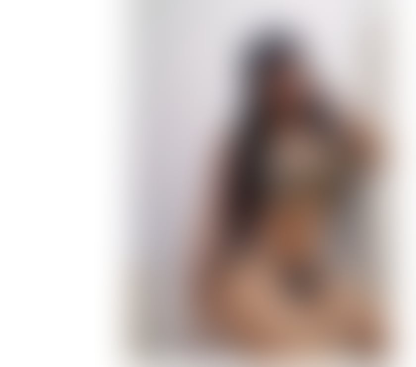 Escorts Kent Canterbury - Photos for affectionate, party-loving Colombian dog