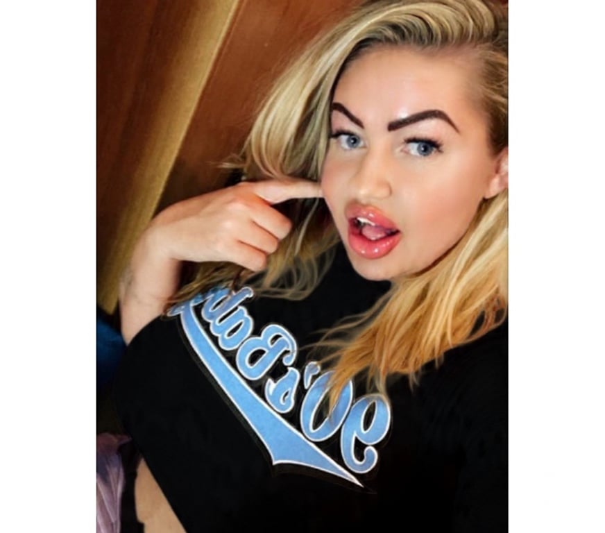 Escorts North West London Colindale Station - North West London - Photos for Busty Maggie ☝🏻❤️🥳curves 😄🤙💋🫵🏻