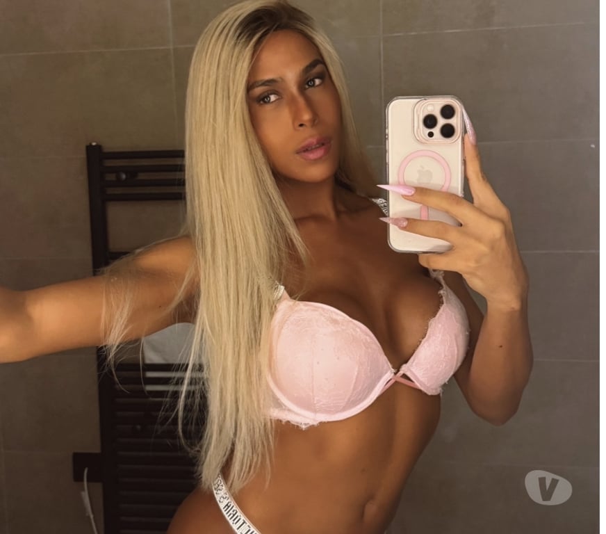 Trans Escorts Hertfordshire Watford - Photos for Izza Brazilian Ts