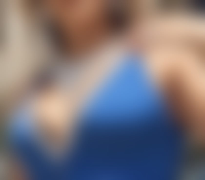 A very chic Arab lady