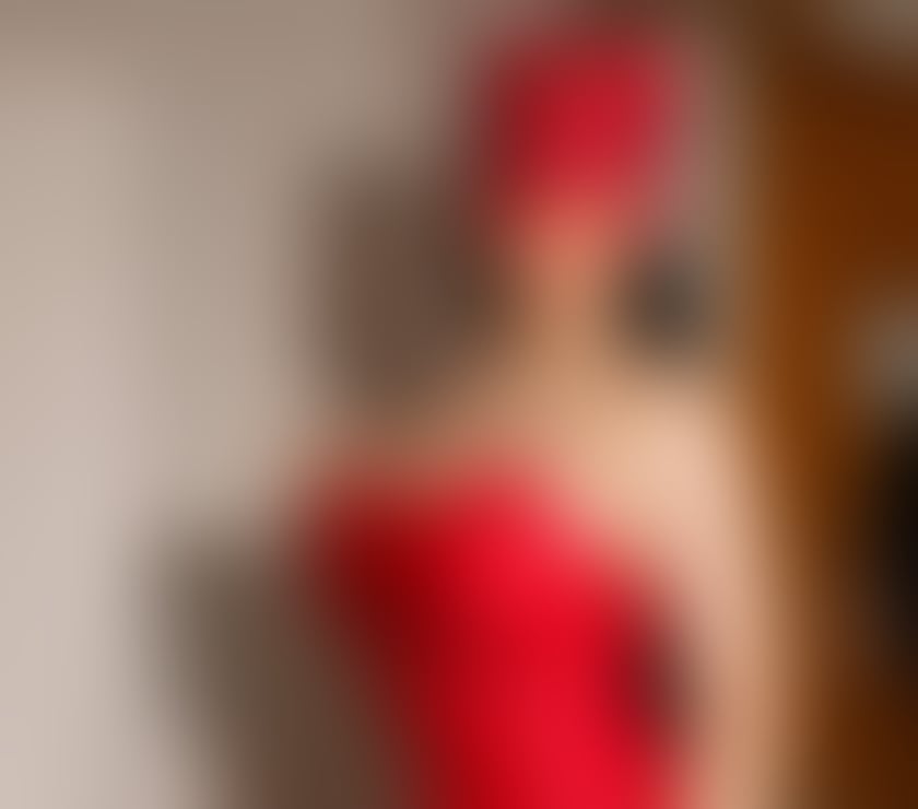 New in town. I came to make you happy for 4 days❤️