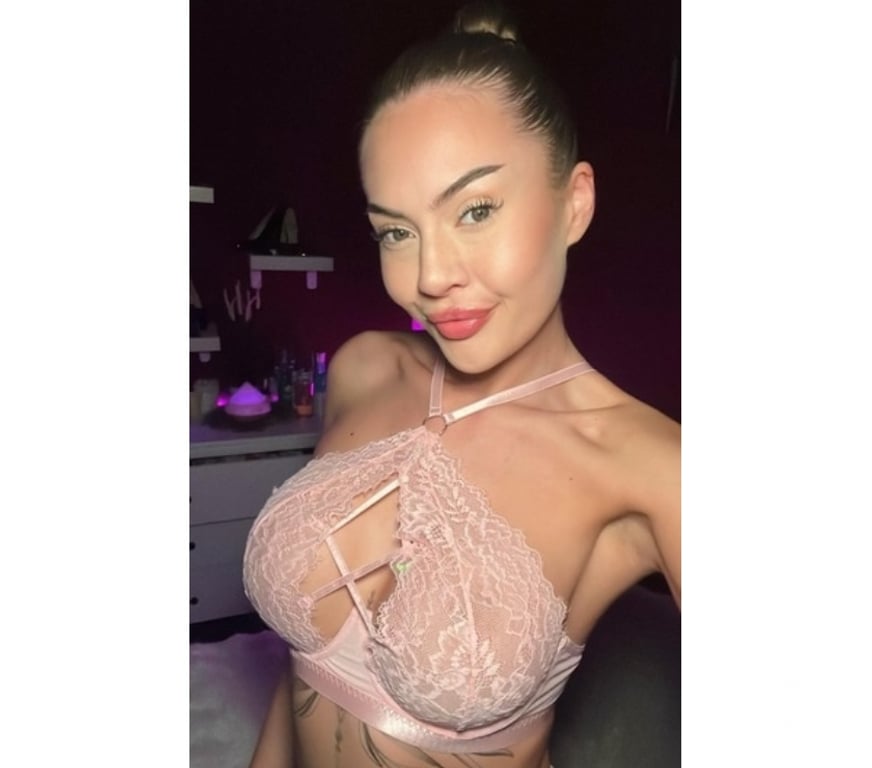 Escorts South Yorkshire Barnsley - Photos for 🔥 Best Experience You’ll Truly Remember 😌