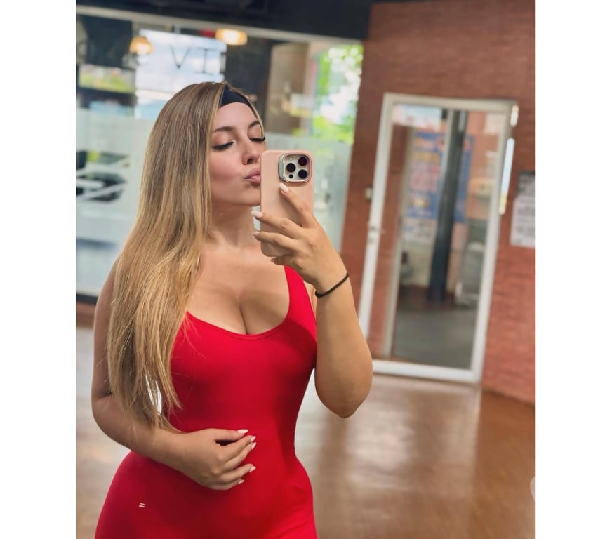 Escorts Somerset Yeovil - Somerset - Photos for Scarlett Brazilian 🇧🇷 Pretty 🍓🍑💋🥂