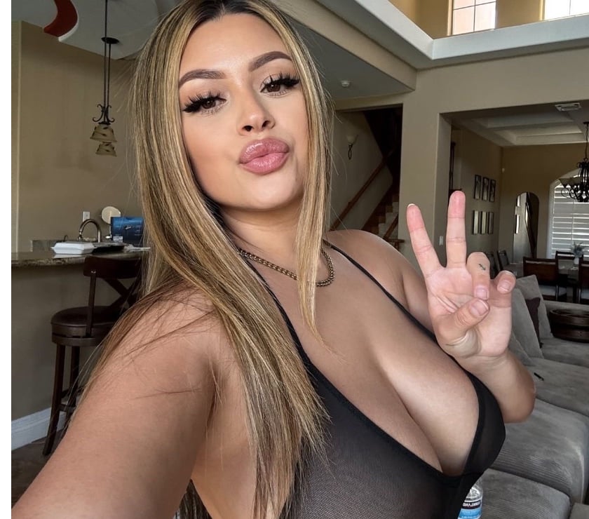 Escorts Milton Keynes City Centre Milton Keynes - Photos for SOPHIA 🇧🇷 BRAZILIAN 👅🔥