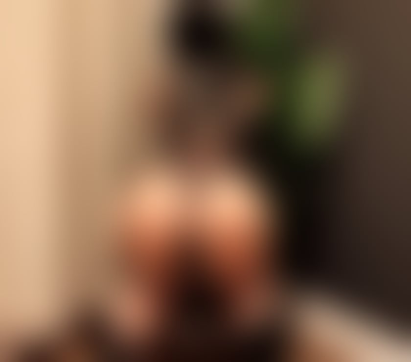 Escorts Greater Manchester Oldham - Photos for Meleka here new party girl 🎉🥰🍷