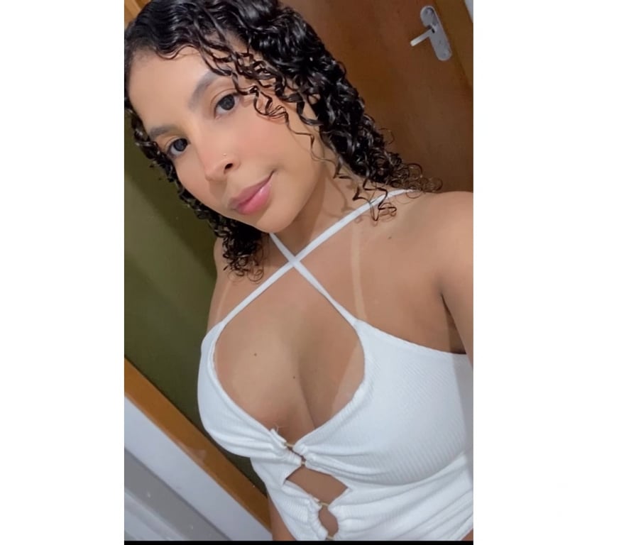 Escorts West London North Acton Station - West London - Photos for Hot Brazilian Lari🔞🍑🇧🇷