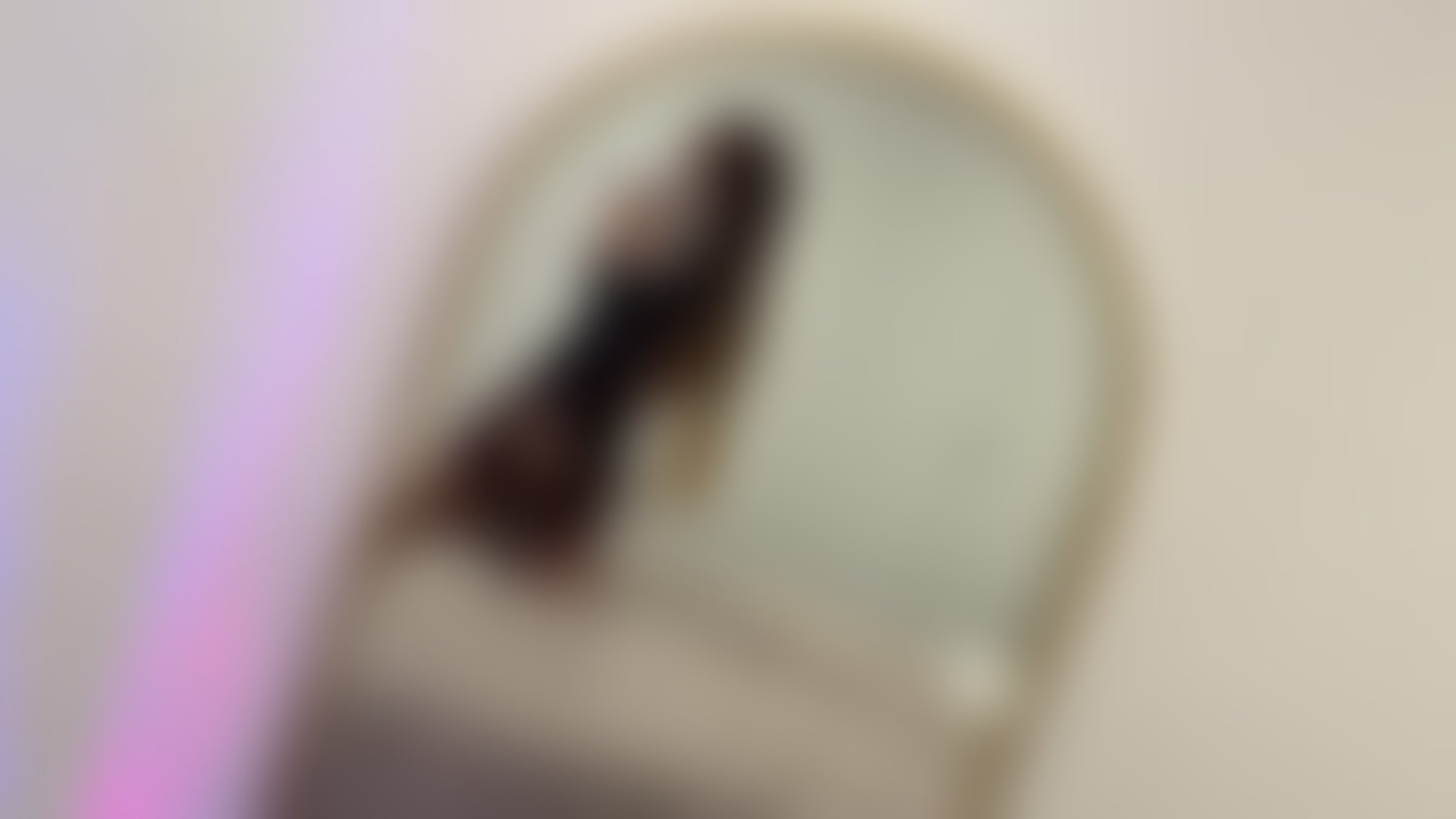 Escorts North London Shoreditch High Street Station - North London - 