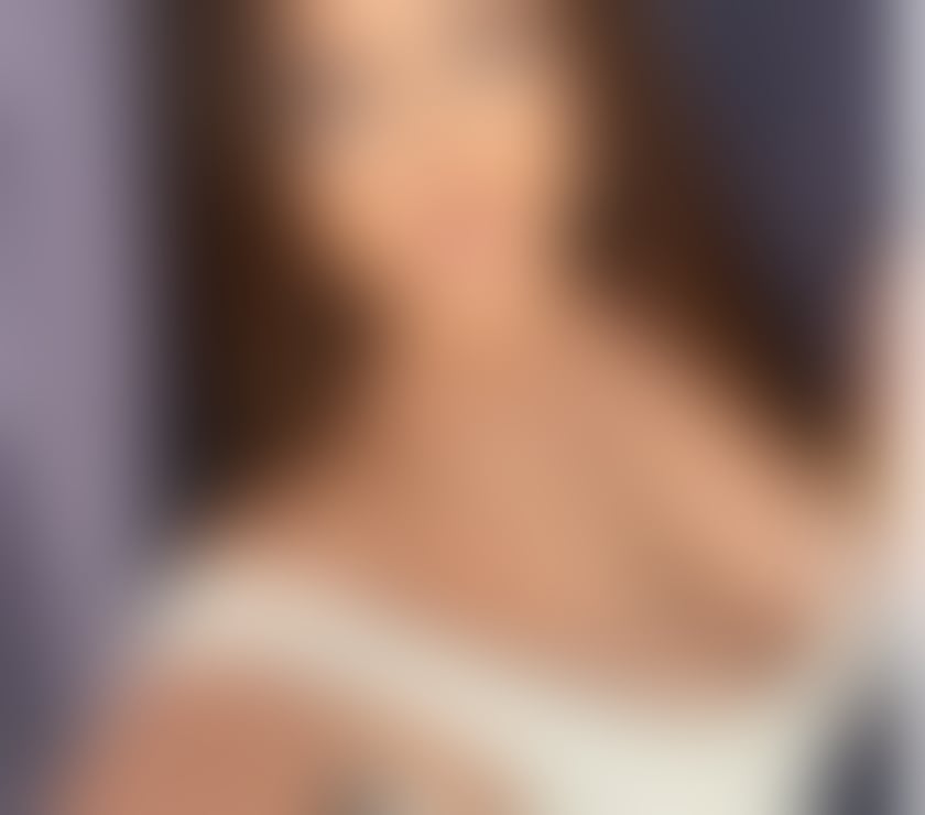 NEW IN TOWN 100% REAL PARTY GIRL