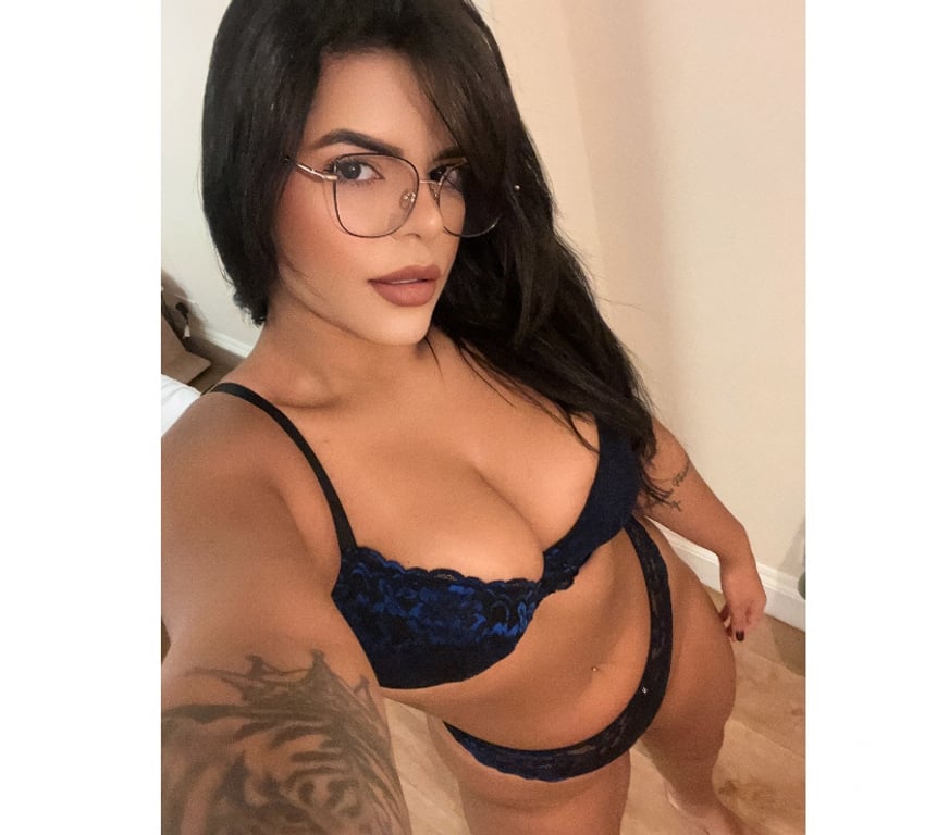 Escorts North West London Hendon - North West London - Photos for 🔥☄️BRUNETTE BRAZILIAN🫦✨