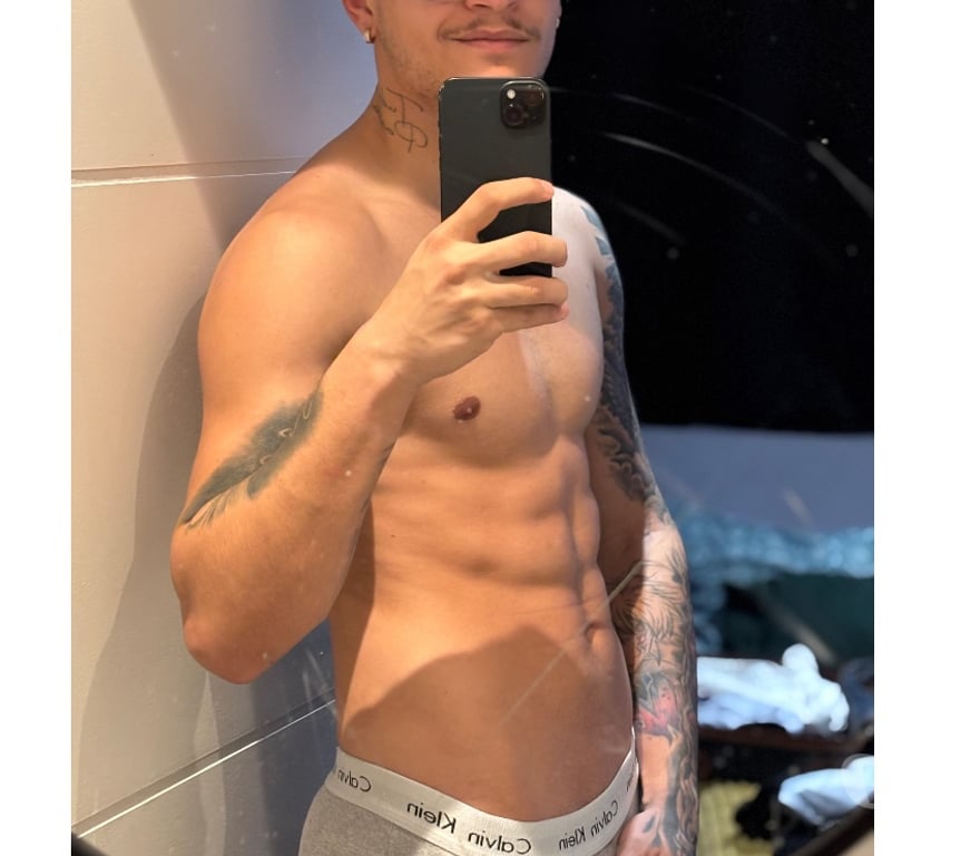  Gay massage Cardiff Cardiff City Centre - Cardiff - Photos for Brazilian Straight Man ❤️‍🔥🇧🇷