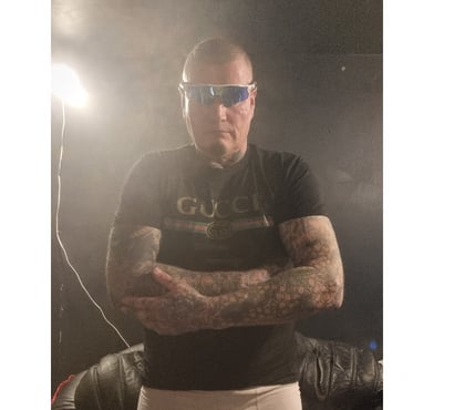 casual encounters Baildon Bradford - Photos for Divorced Mature Male Looking for Naughty Adult Fun (F ONLY)