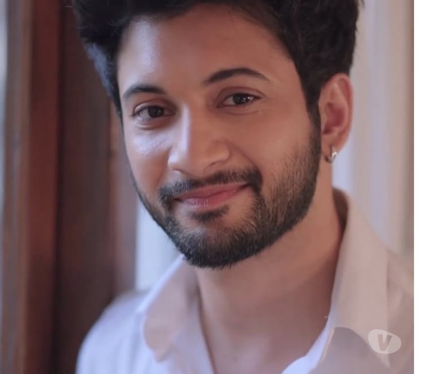 Escorts North West London Colindale Station - North West London - Photos for Handsome guy available