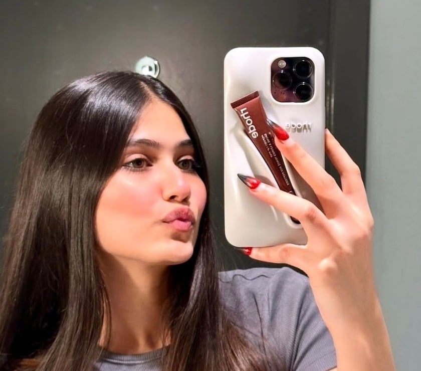 Luxury Escort Experience - Beauty, Charm & Total Discretion