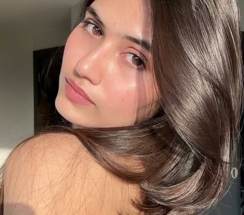 Escorts South East London Croydon - Photos for Luxury Escort Experience - Beauty, Charm & Total Discretion