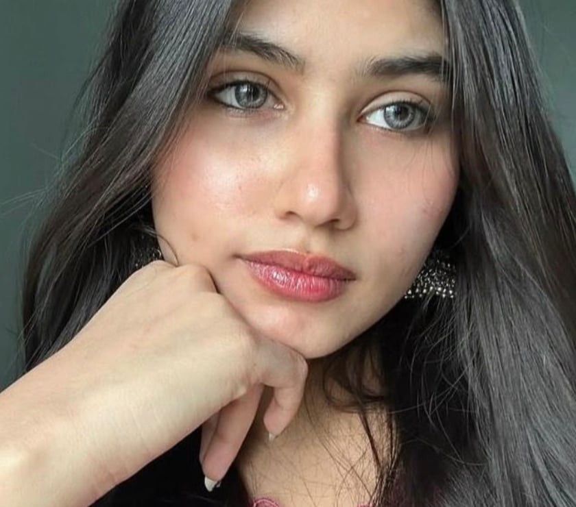 Escorts South East London Croydon - Photos for Luxury Escort Experience - Beauty, Charm & Total Discretion