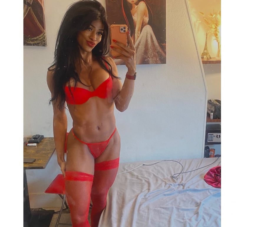 Trans Escorts West Yorkshire Kirklees - Photos for New in town, available in Huddersfield📍