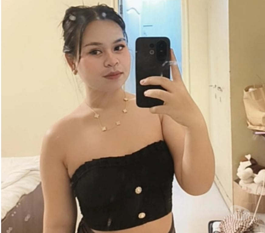 Escorts North West London Camden - Photos for No 1 escort available in Camden... Lovely girl....