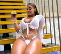 EBONY Latina girl 💛 ow@ 💛 Party