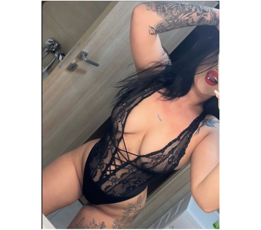 Escorts West Midlands Birmingham - Photos for MILF 🍑NEW IN AREA☎️ME COME🎮WHIT ME