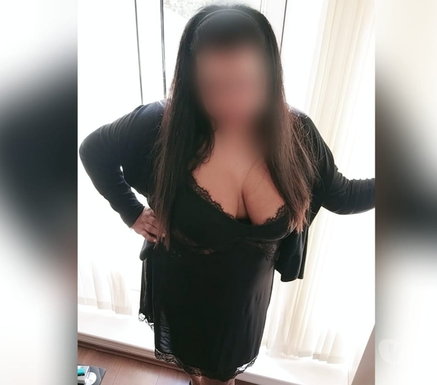 Escorts East London East Ham Station - East London - Photos for SUZEE SOUTH INDIAN TAMIL CHUBBY GIRL NEW IN TOWN 🇮🇳