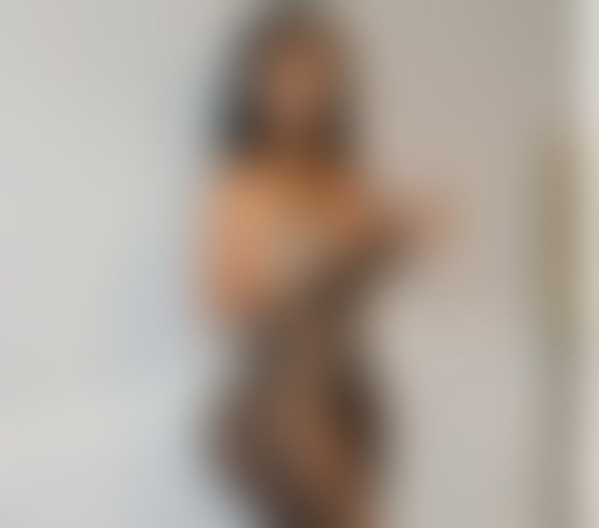 Beautiful curvy ebony😍pg🎉sms