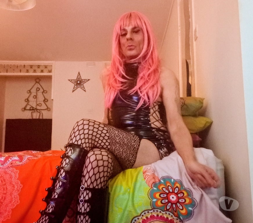 Trans Escorts North West London Golders Green Station - North West London - Photos for TV here to please guarantee satisfaction