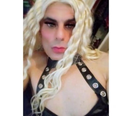 Transsexual Golders Green Station North West London - Photos for TV here to please guarantee satisfaction