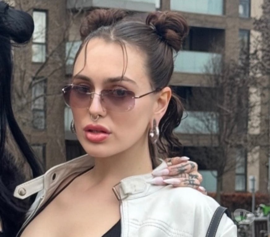 Trans Escorts East London Canary Wharf - East London - Photos for Experienced Girlfriend Born and Bred Londoner