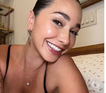 COME FOR FULL BODY EXPRESSION, MASSAGE ONLY