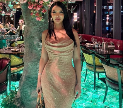 Escorts and Massages Canary Wharf East London - Photos for 🥵 BUSTY & ELEGANT BRAZILIAN PARTY GIRL MELISSA 🥵